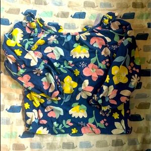 Vibrant flower blouse great shape